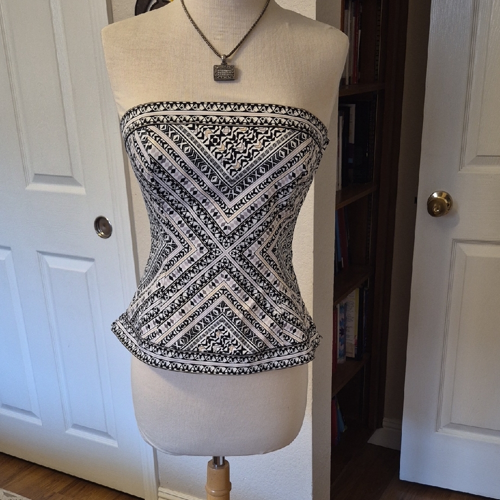 White House Black Market Geometric Pattern Top